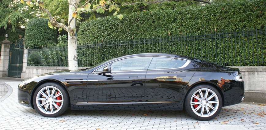 ASTON MARTIN RAPIDE