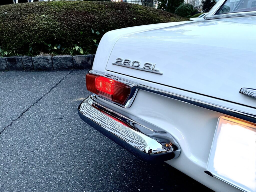 Mercedes Benz 280SL_AUTODIRECT_005